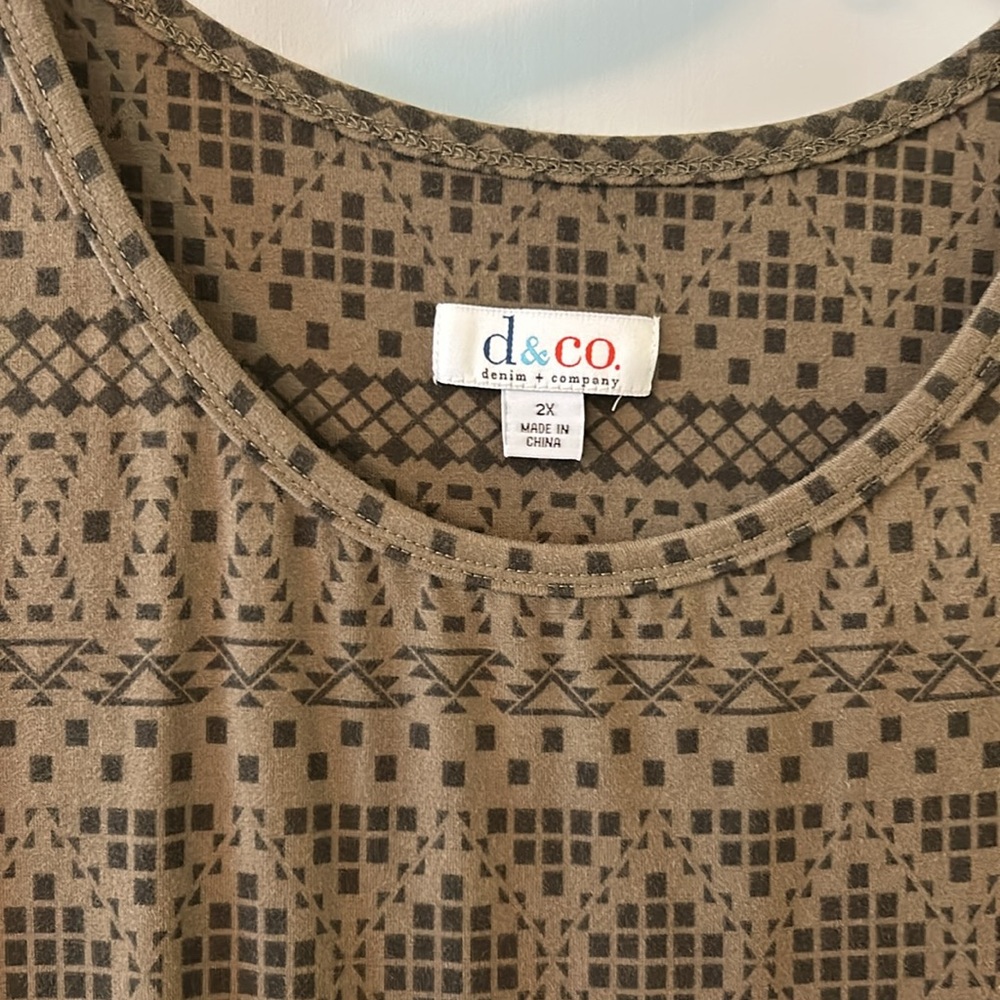 Denim & Co sleeveless dress- side slits at bottom on both sides,tie back-size 2x